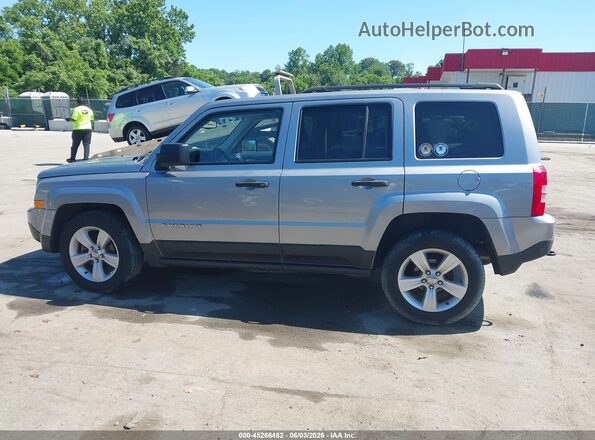 1C4NJRBB8HD179334 2017 JEEP PATRIOT Silver 