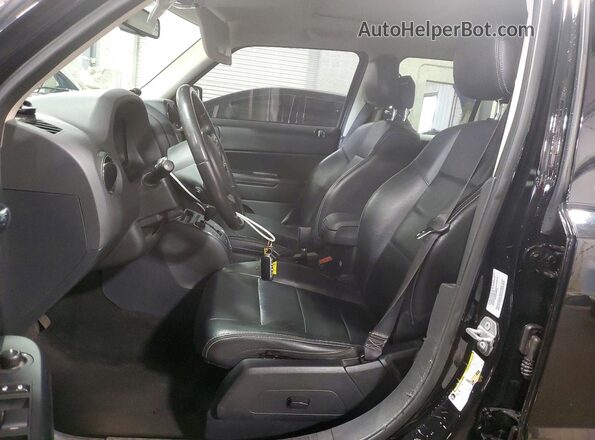 1C4NJRFB0GD535283 2016 JEEP PATRIOT Черный Вид салона спереди