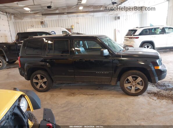 1C4NJRFB0HD162635 2017 JEEP PATRIOT Черный Вид задней части салона