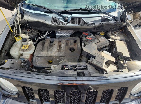 1C4NJRFB3GD723909 2016 JEEP PATRIOT Black Vista del compartimento del motor
