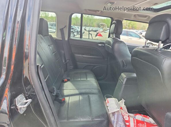 1C4NJRFB3GD723909 2016 JEEP PATRIOT Black Vista interior trasera