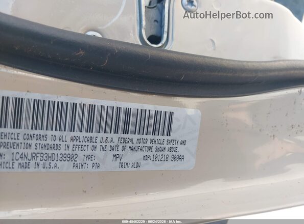 1C4NJRFB3HD139902 2017 JEEP PATRIOT Cream Շարժիչի բաժամունքի տեսք