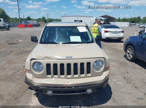 1C4NJRFB3HD139902 2017 JEEP PATRIOT Cream Սարքավորումների վահանակի տեսք