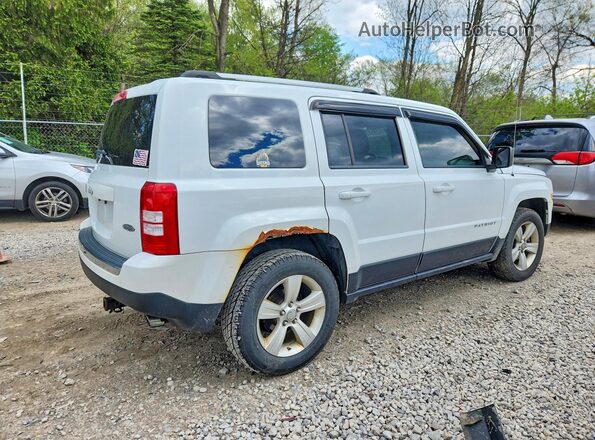 1C4NJRFB3HD195404 2017 JEEP PATRIOT Белый Задняя правая четверть