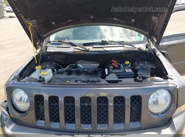 1C4NJRFB4HD140055 2017 JEEP PATRIOT Gray Вид ззаду