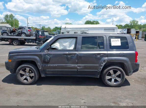 1C4NJRFB4HD140055 2017 JEEP PATRIOT Gray Вид задньої частини салону