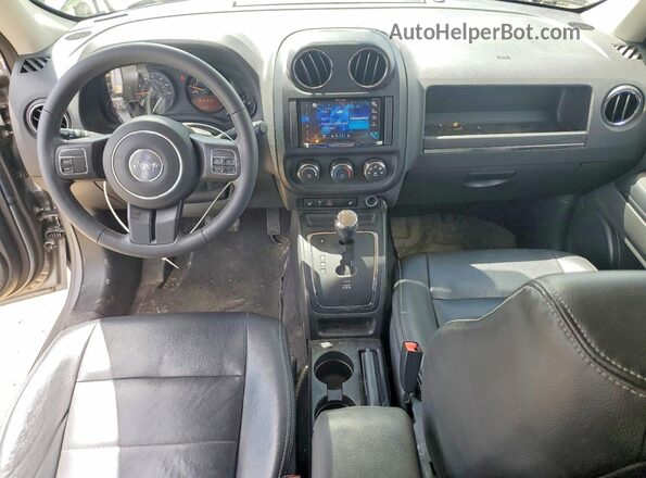 1C4NJRFB6HD196336 2017 JEEP PATRIOT Silver Vista del salpicadero