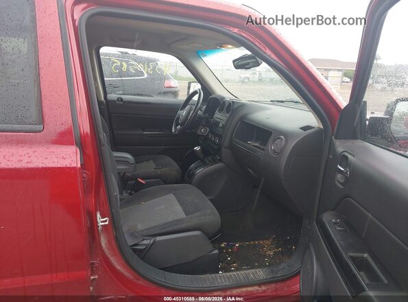 1C4NJRFB7GD753057 2016 JEEP PATRIOT Red Widok wnętrza z przodu