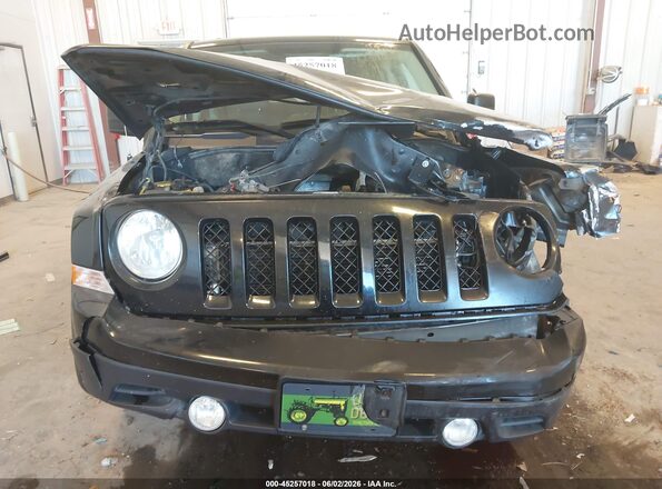 1C4NJRFB9HD174668 2017 JEEP PATRIOT Black Սարքավորումների վահանակի տեսք