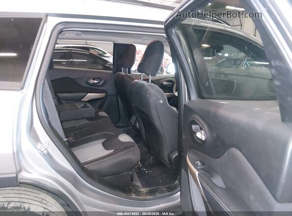 1C4PJLAB0HW661680 2017 JEEP CHEROKEE Gray Вид наклейки з VIN-кодом