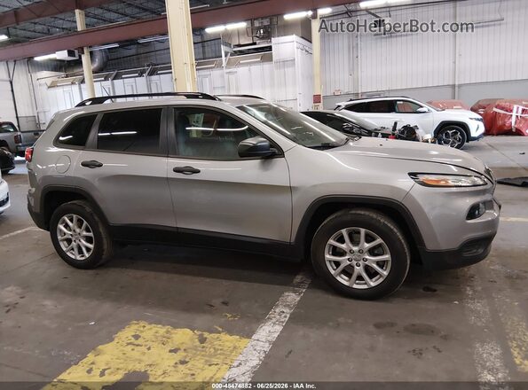 1C4PJLAB0HW661680 2017 JEEP CHEROKEE Gray Вид задньої частини салону