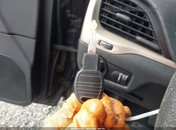 1C4PJLAB1GW160778 2016 JEEP CHEROKEE Черный Вид панели приборов