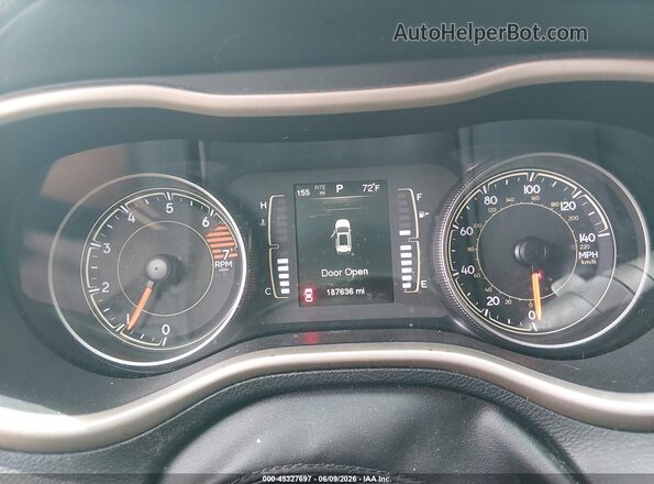 1C4PJLAB1GW297316 2016 JEEP CHEROKEE Black Widok tylnych siedzeń