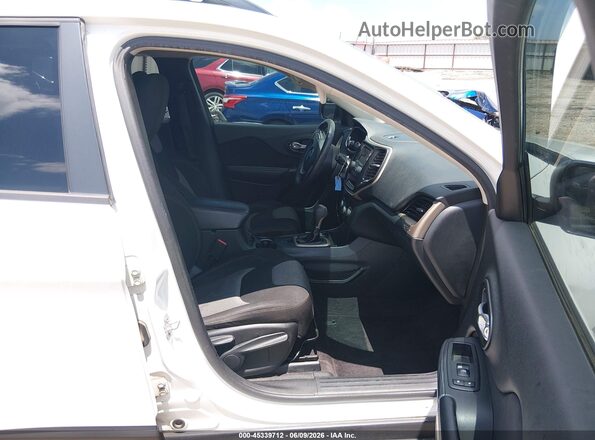 1C4PJLAB2GW257603 2016 JEEP CHEROKEE White Front interior view