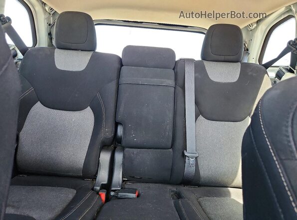1C4PJLAB3GW315380 2016 JEEP CHEROKEE White Հետևի նստատեղերի տեսք