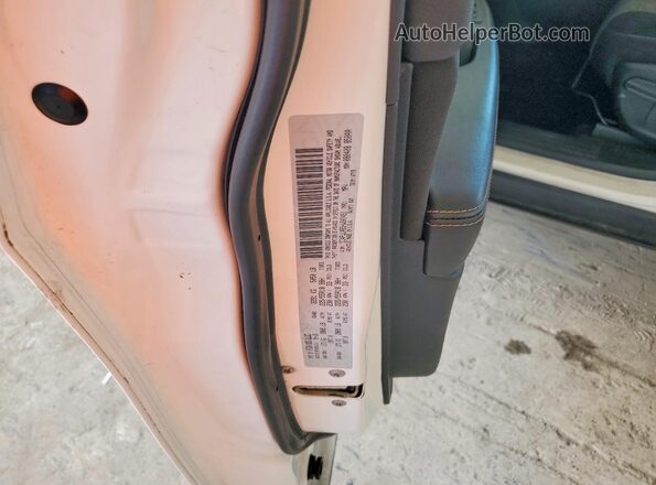 1C4PJLAB5HW507451 2017 JEEP CHEROKEE White 