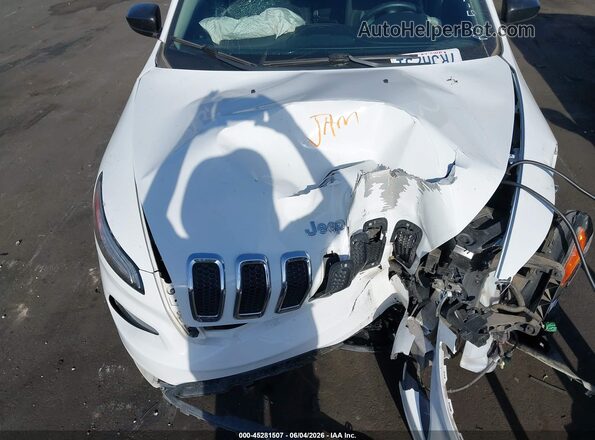 1C4PJLAB7GW158789 2016 JEEP CHEROKEE White უკანა ხედი