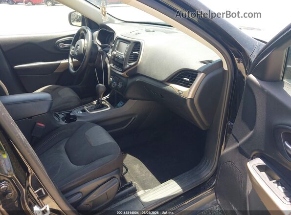 1C4PJLAB7HW591921 2017 JEEP CHEROKEE Черный Вид салона спереди