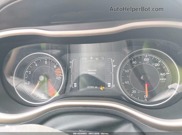 1C4PJLAB8GW172023 2016 JEEP CHEROKEE Gray Widok tylnych siedzeń