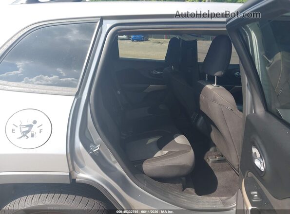 1C4PJLABXHW586048 2017 JEEP CHEROKEE Silver VIN sticker view