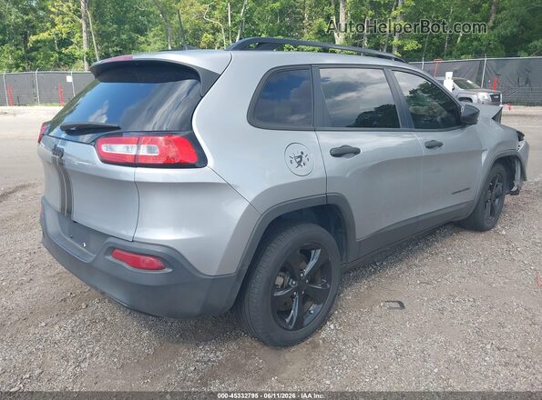 1C4PJLABXHW586048 2017 JEEP CHEROKEE Silver Rear right
