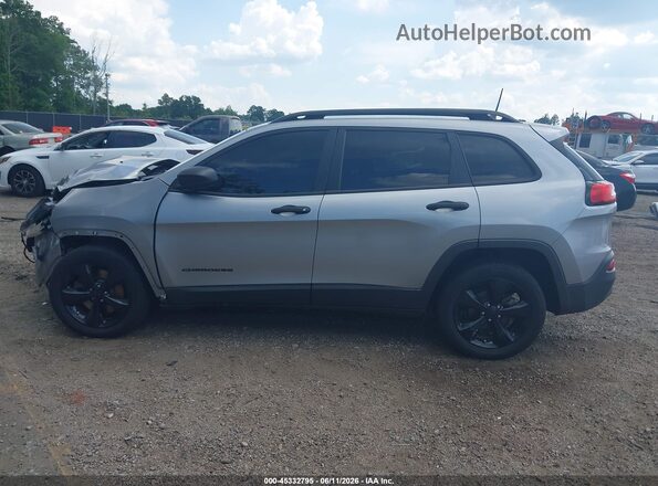 1C4PJLABXHW586048 2017 JEEP CHEROKEE Silver 