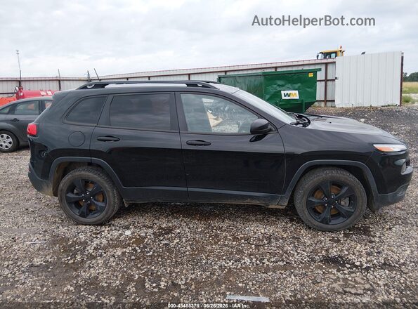 1C4PJLAS0HW654728 2017 JEEP CHEROKEE Черный Вид задней части салона