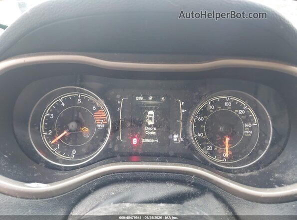 1C4PJLCB0GW259203 2016 JEEP CHEROKEE Gray Vista de los asientos traseros