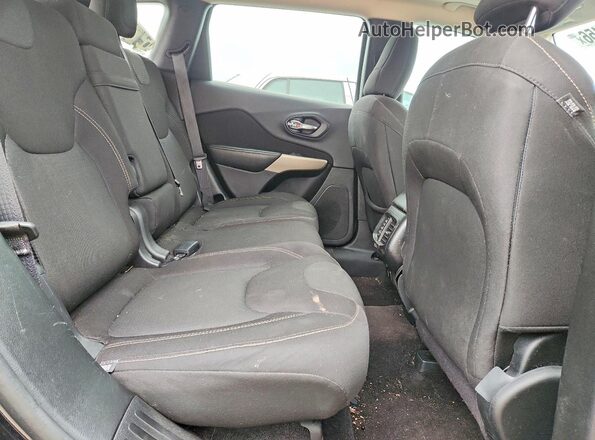 1C4PJLCB0HW650725 2017 JEEP CHEROKEE Black უკანა სალონის ხედი