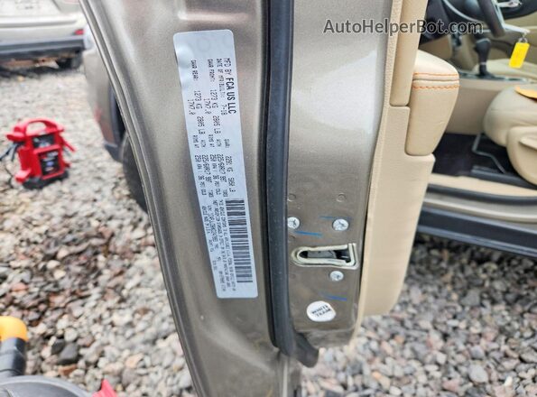 1C4PJLCB0KD247993 2019 JEEP CHEROKEE Tan Вид підкапотного простору