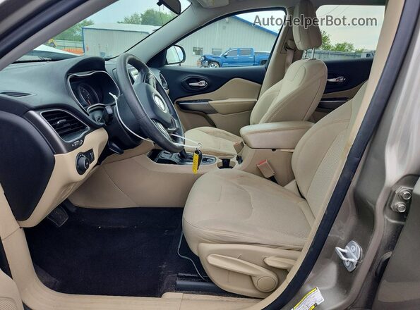 1C4PJLCB0KD247993 2019 JEEP CHEROKEE Tan Вид салону спереду
