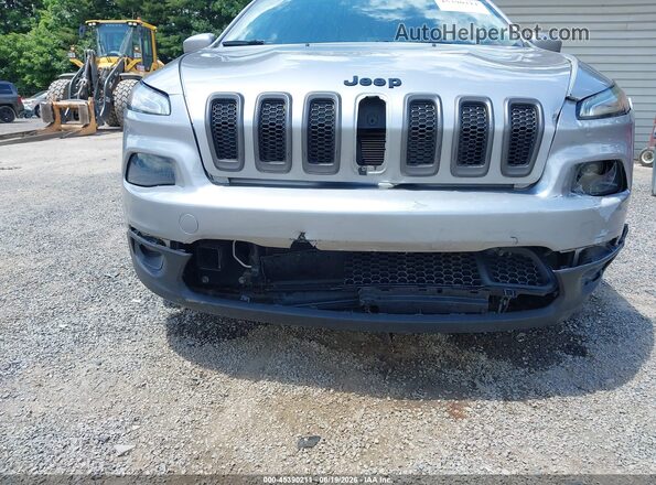 1C4PJLCB1JD595624 2018 JEEP CHEROKEE Silver წინა ხედი