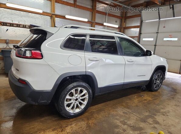 1C4PJLCB1KD377068 2019 JEEP CHEROKEE White Rear right