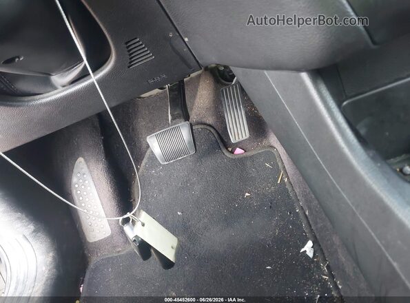 1C4PJLCB2HW574134 2017 JEEP CHEROKEE Gray Dashboard view