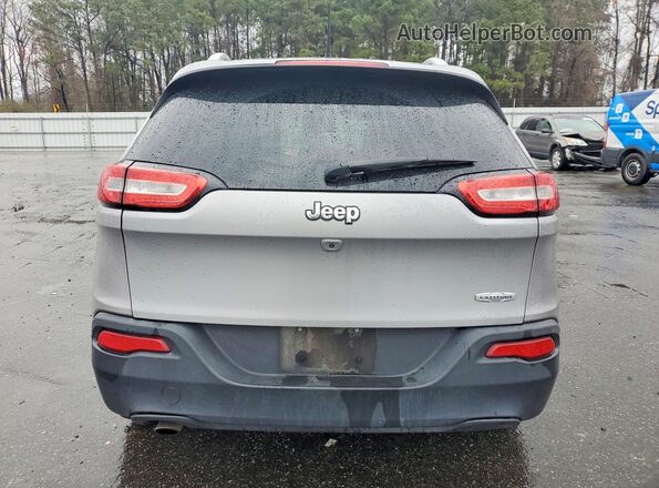1C4PJLCB2HW663007 2017 JEEP CHEROKEE Silver Вид ззаду