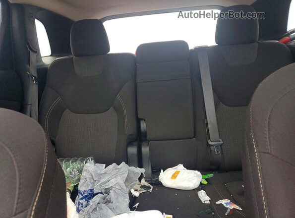 1C4PJLCB2HW663007 2017 JEEP CHEROKEE Silver Вид задніх сидінь