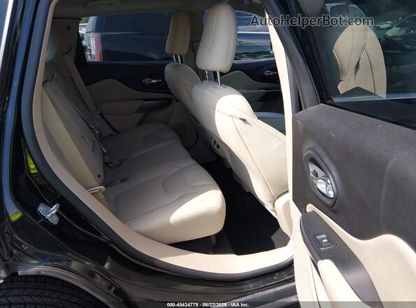 1C4PJLCB2KD423104 2019 JEEP CHEROKEE Черный Вид наклейки с VIN-кодом