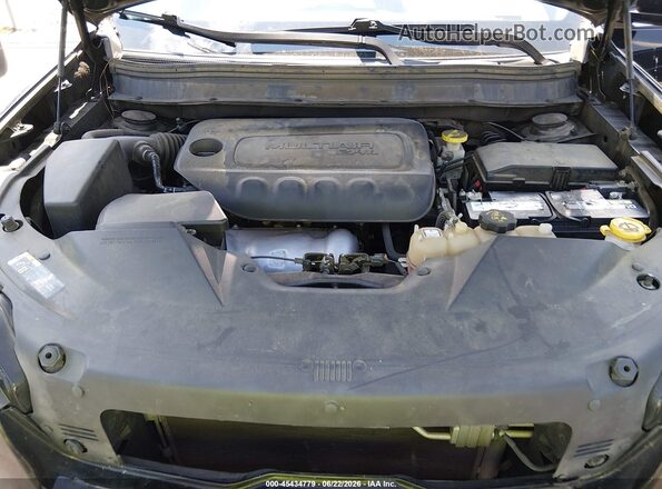 1C4PJLCB2KD423104 2019 JEEP CHEROKEE Черный Вид сзади