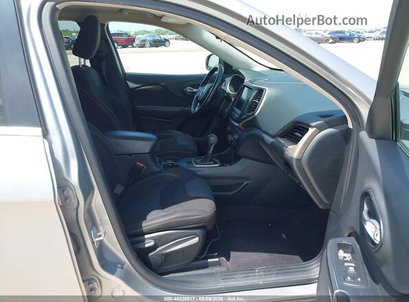 1C4PJLCB3GW293751 2016 JEEP CHEROKEE Silver Սալոնի դիմացի տեսք