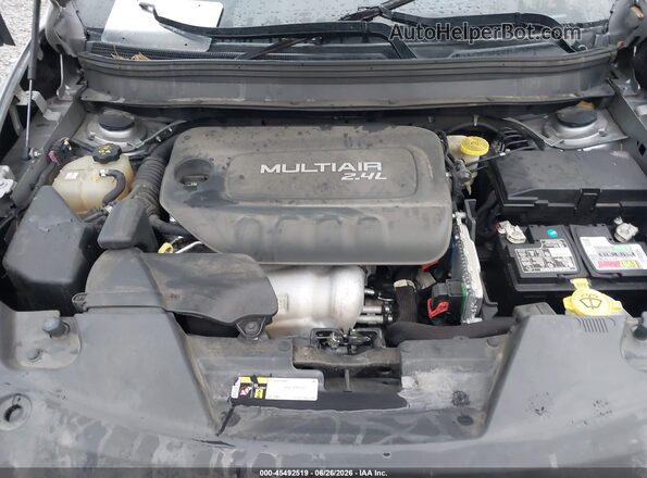 1C4PJLCB3HW596272 2017 JEEP CHEROKEE Silver Вид ззаду