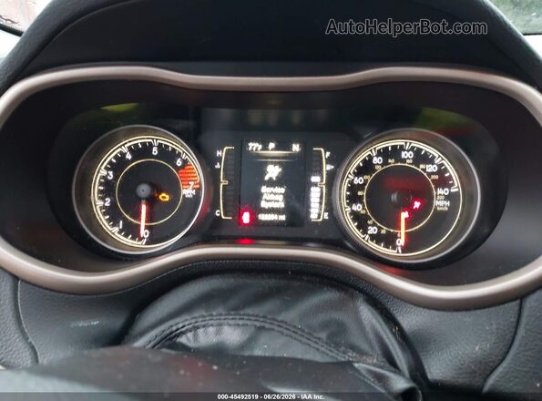 1C4PJLCB3HW596272 2017 JEEP CHEROKEE Silver Вид задніх сидінь