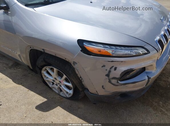 1C4PJLCB3JD566318 2018 JEEP CHEROKEE Silver წინა ხედი