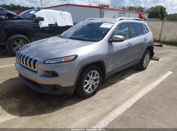 1C4PJLCB3JD566318 2018 JEEP CHEROKEE Silver წინა მარცხენა ხედი სამი მეოთხედიდან
