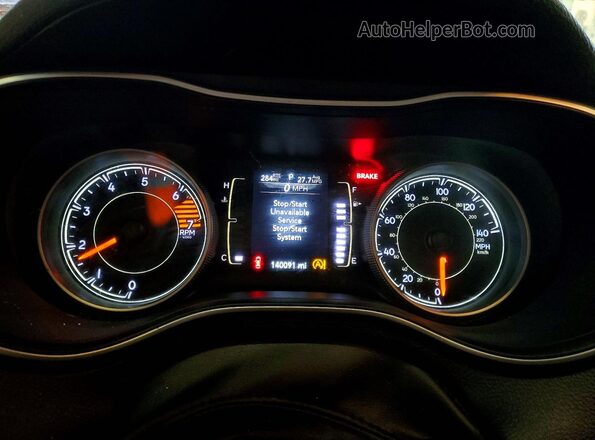 1C4PJLCB3KD312092 2019 JEEP CHEROKEE Burgundy Սարքավորումների վահանակի տեսք