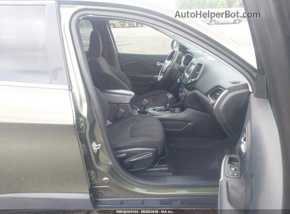 1C4PJLCB3KD365651 2019 JEEP CHEROKEE Green Front interior view