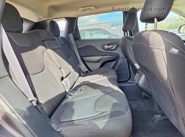 1C4PJLCB4HW535576 2017 JEEP CHEROKEE Серый 