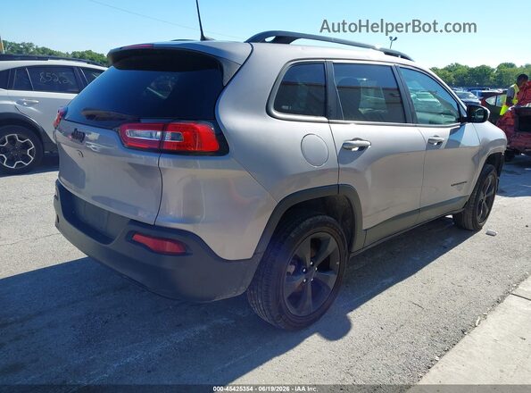 1C4PJLCB4JD540066 2018 JEEP CHEROKEE Gray Հետևի աջ