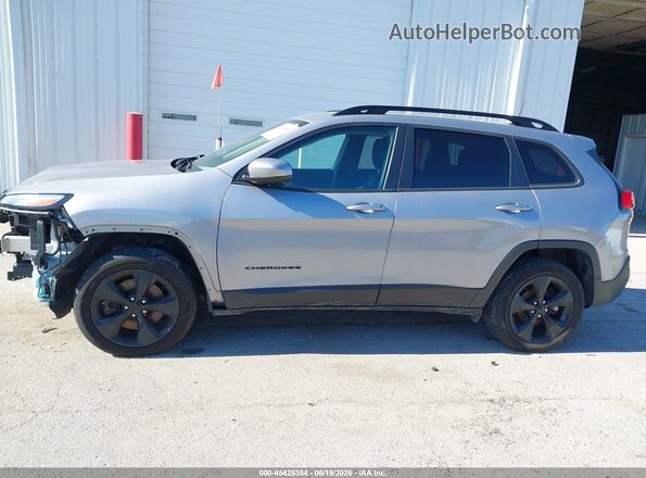 1C4PJLCB4JD540066 2018 JEEP CHEROKEE Gray Սալոնի 360 աստիճան տեսք