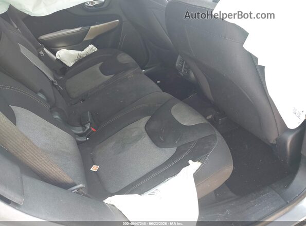 1C4PJLCB4JD620449 2018 JEEP CHEROKEE Silver Vista de la etiqueta del VIN