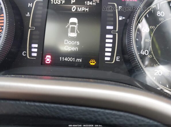 1C4PJLCB4JD620449 2018 JEEP CHEROKEE Silver Vista interior de 360 grados
